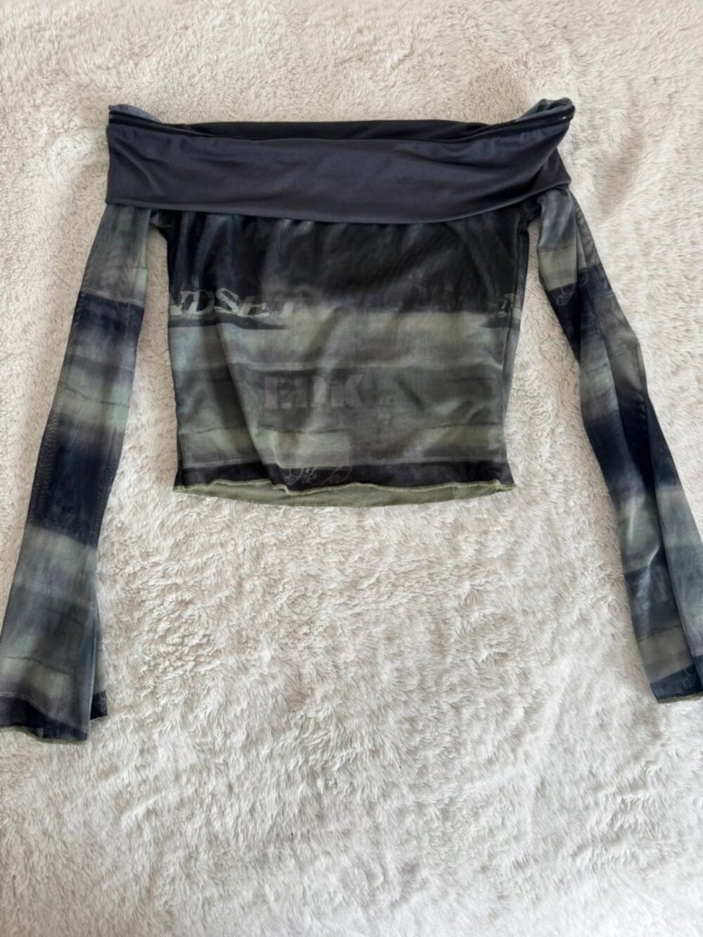 Green & Black Mesh Off-Shoulder Long Sleeve Crop Top Size M